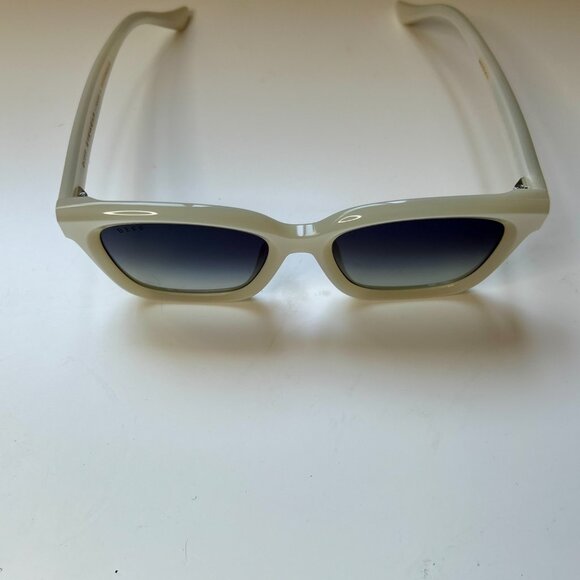 DIFF Meredith Designer Oversized Square Sunglasses | Women UV400 Protection NWOT - Picture 8 of 10